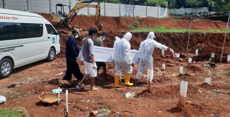 437 Jenazah Covid Dimakamkan di TPU Jombang
