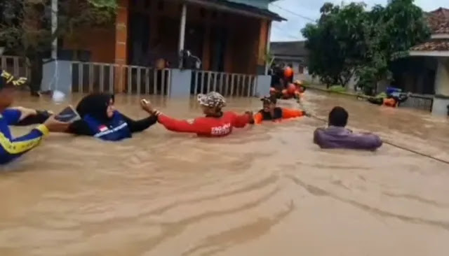 Setelah Ciwandan, Giliran Ratusan Jiwa dan KK di Cibeber Terdampak Banjir